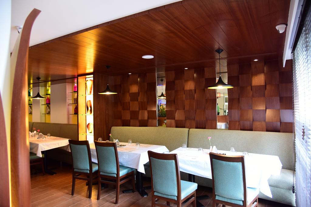 เดอะ รอยัล คอมฟอร์ต Hotel บังกาลอร์ ภายนอก รูปภาพ
