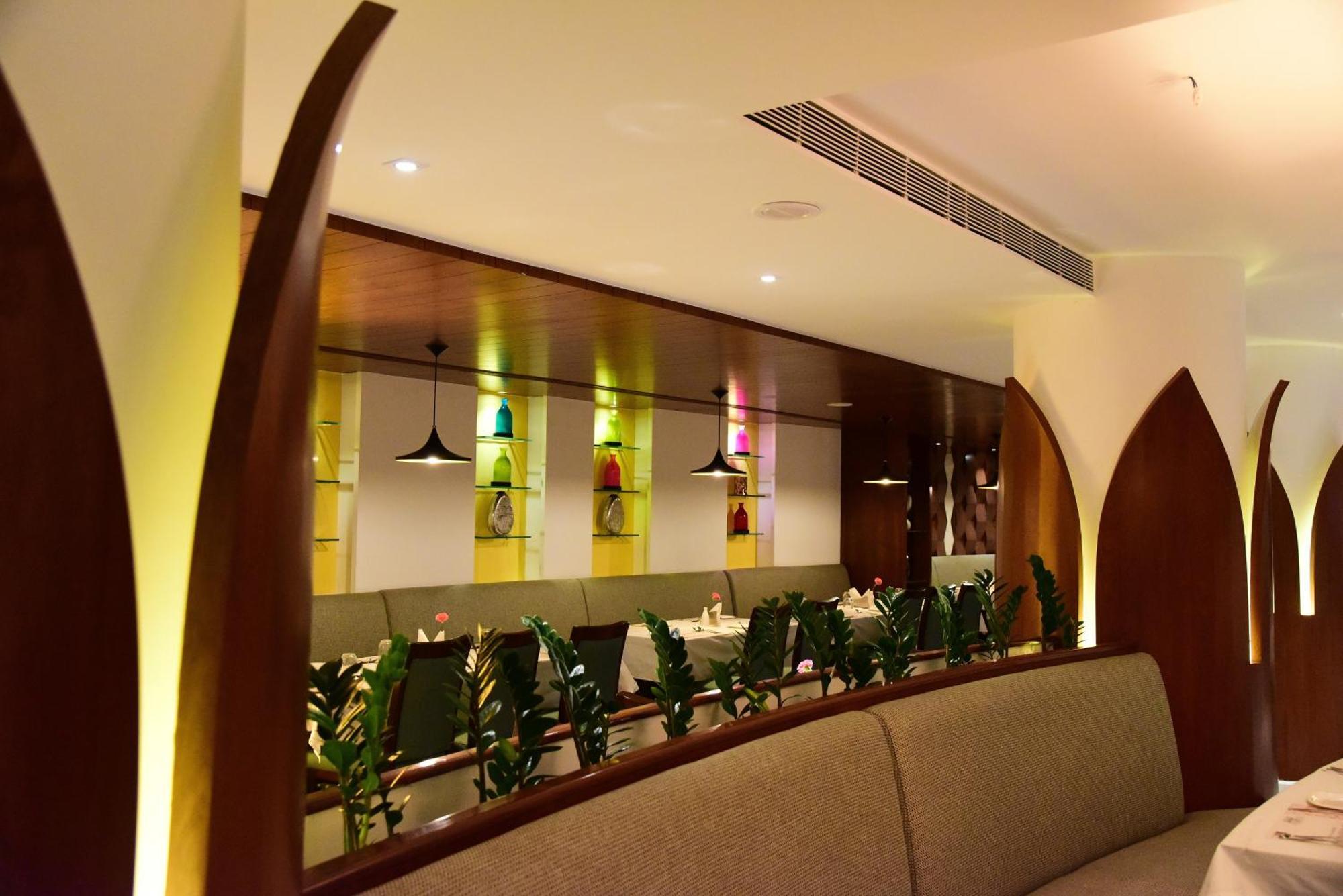 เดอะ รอยัล คอมฟอร์ต Hotel บังกาลอร์ ภายนอก รูปภาพ