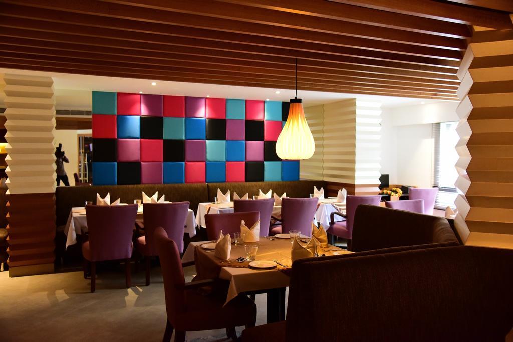 เดอะ รอยัล คอมฟอร์ต Hotel บังกาลอร์ ภายนอก รูปภาพ