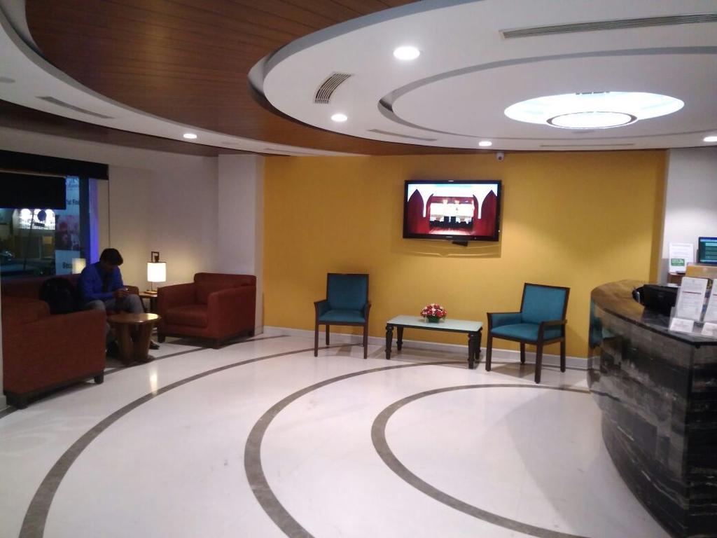 เดอะ รอยัล คอมฟอร์ต Hotel บังกาลอร์ ภายนอก รูปภาพ