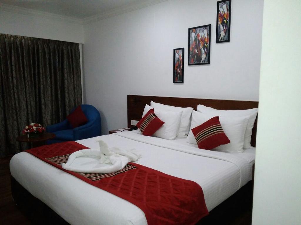 เดอะ รอยัล คอมฟอร์ต Hotel บังกาลอร์ ภายนอก รูปภาพ